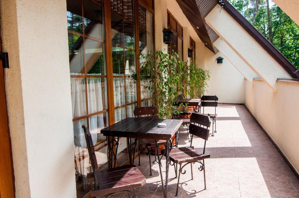 Kolyba House Hotel Kiev Exterior foto